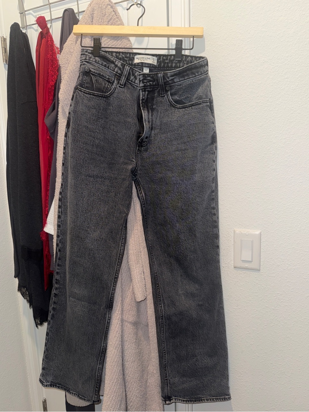 Abercrombie & Fitch Wide-Leg High-Rise Jeans — Washed Black